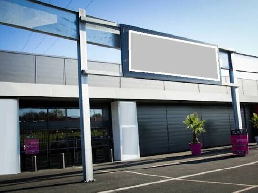 Local commercial à vendre 1 200 000 € 1 038 m² de surface de vente Orthez 64300