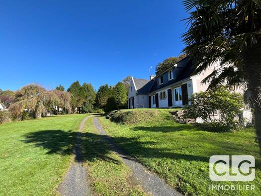 Maison de plain-pied à louer 890 € 5 pièces 3 chambres 110 m² 2 458 m² de terrain Melgven 29140