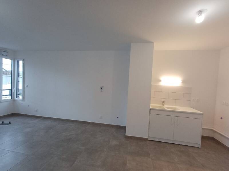 Maison à louer, 68m², LYON 8E