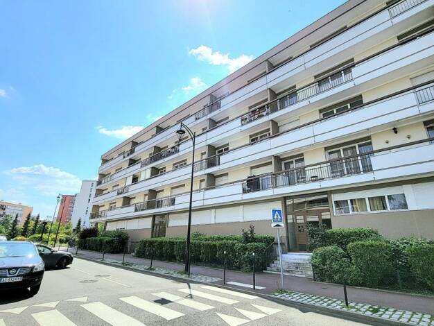 Appartement à vendre 133 000 € 3 pièces 2 chambres 60 m² Étage 3/4 Les Cinéastes Épinay-sous-Sénart 91860