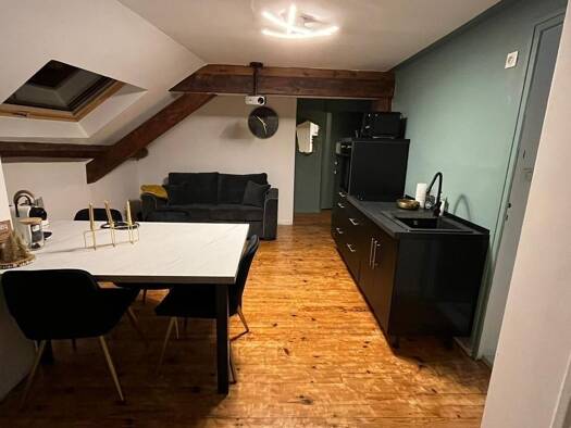Appartement à louer 500 € 4 pièces 3 chambres 56 m² Centre-Stade Chambéry 73000