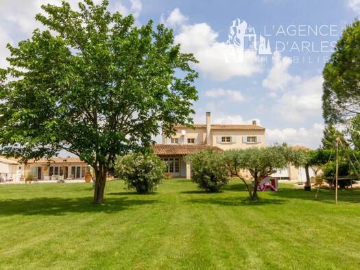 Maison à vendre 699 000 € 6 pièces 5 chambres 160 m² Arles 13200