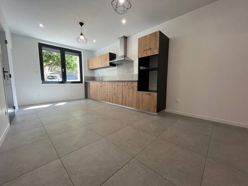 Maison à louer, 67m², MAS SAINTES PUELLES
