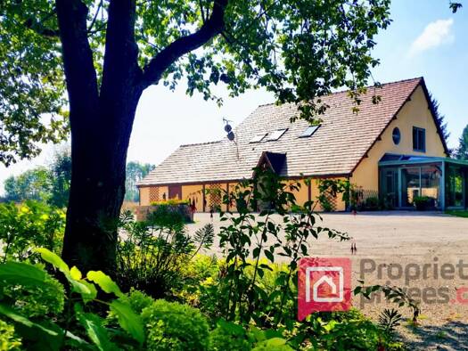 Maison à vendre 415 000 € 12 pièces 5 chambres 274 m² 12 000 m² de terrain Merrey-sur-Arce 10110