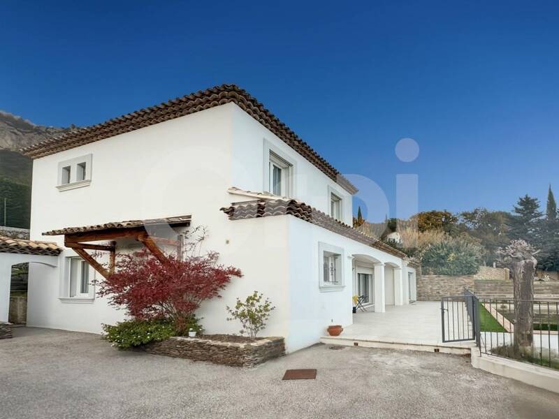 Maison à vendre, 134m², LE REVEST LES EAUX