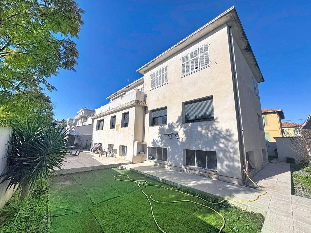Maison à vendre, 337m², ANTIBES