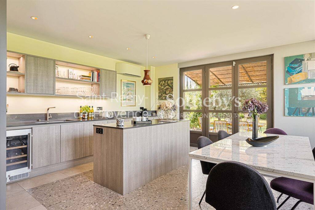 Maison à vendre, 250m², EYGALIERES