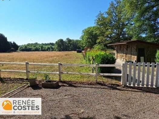 Maison en viager 337 500 € 7 pièces 6 chambres 450 m² 12 000 m² de terrain Charbuy 89113