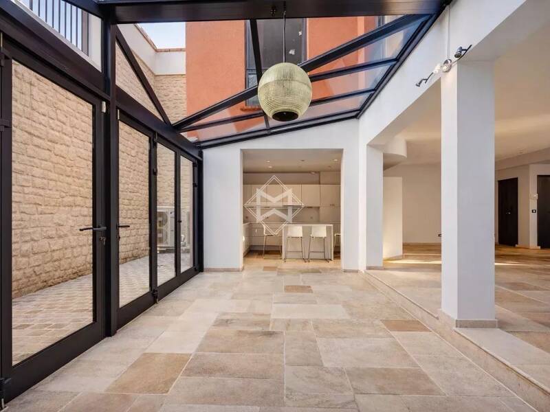 Maison à louer, 360m², PARIS 14E