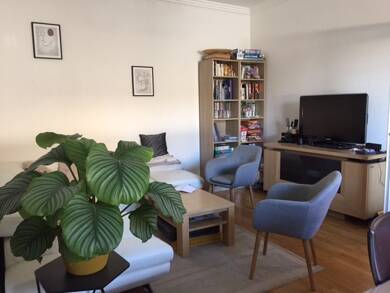 Appartement à louer 965 € 5 pièces 4 chambres 95 m² RDC Villars-les-Dombes 01330