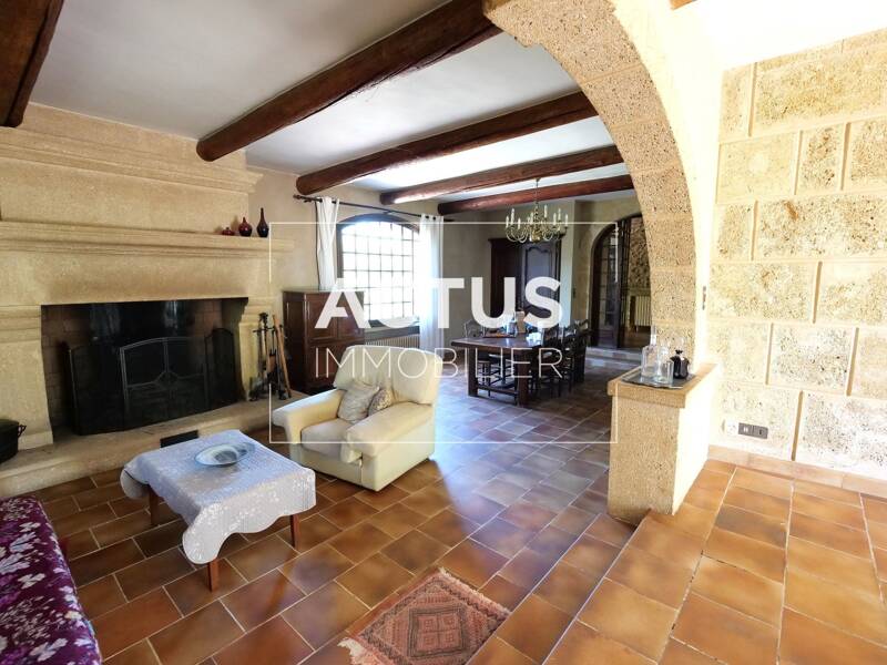 Maison à vendre, 237m², CORNILLON CONFOUX