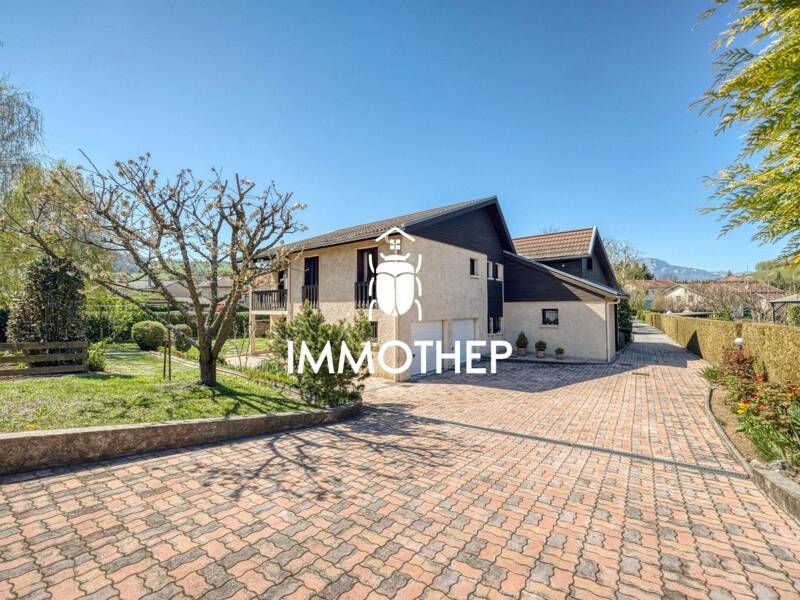 Maison à vendre, 176m², BRIE ET ANGONNES