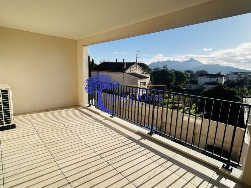 Maison à vendre, 82m², LA CRAU