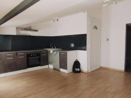 Appartement à vendre 76 000 € 2 pièces 1 chambre 42,6 m² Étage 3/3 Malaucène 84340