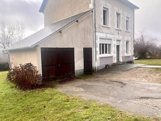 Maison à vendre 112 000 € 10 pièces 4 chambres 116,7 m² 1 290 m² de terrain Neuvic-Entier 87130
