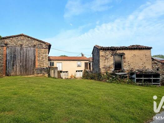 Maison à vendre 116 000 € 6 pièces 4 chambres 107,3 m² 7 969 m² de terrain Mont-Roc 81120