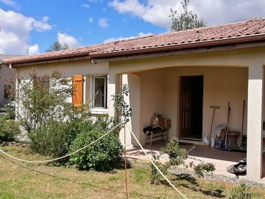 Maison de plain-pied à vendre 244 000 € 5 pièces 3 chambres 104 m² 31 765 m² de terrain Aux-Aussat 32170