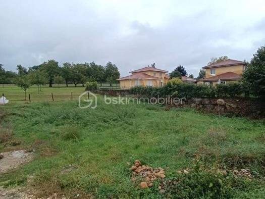 Terrain constructible viabilisé à vendre 126 000 € 422 m² de terrain Centre-Trois Fontaines Rives 38140