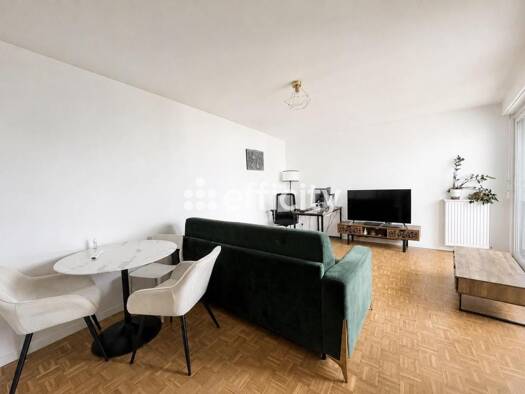 Appartement à vendre 345 000 € 2 pièces 1 chambre 47 m² 5ème étage Front de Seine-Bellini Puteaux 92800