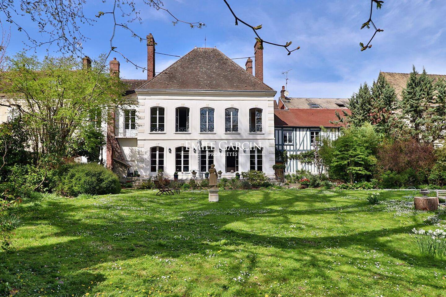 Maison à vendre, 500m², CHAUMONT EN VEXIN