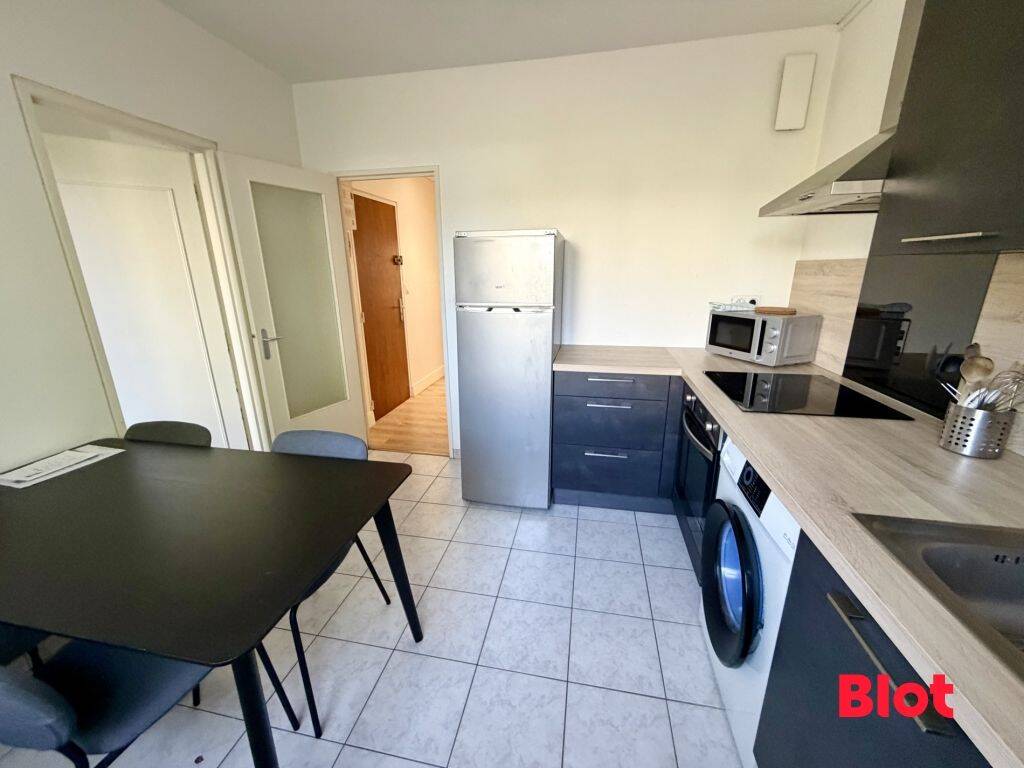 À VENDRE EN EXCLUSIVITÉ PAR BLOT - APPARTEMENT T4 - INVESTISSEME — 8