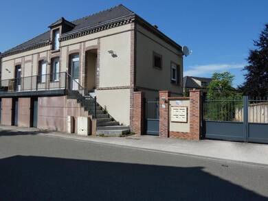 Immeuble à vendre 364 000 € 190 m² Saulnières 28500