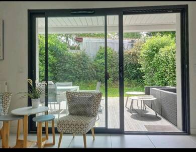 Appartement à louer 990 € 3 pièces 2 chambres 45 m² RDC Chiberta Anglet 64600