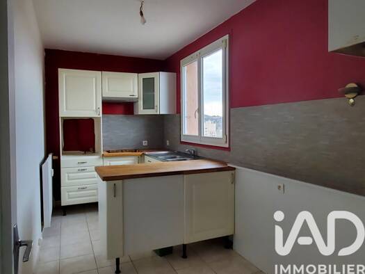 Appartement à vendre 45 000 € 4 pièces 2 chambres 65 m² Étage 6/6 Dienat-Forges Montluçon 03100