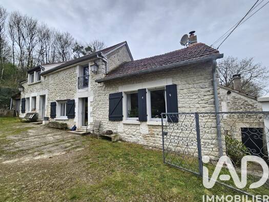 Maison en viager 42 500 € 4 pièces 2 chambres 98 m² 916 m² de terrain Migé 89580