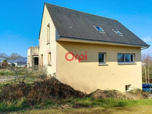Maison à vendre 263 750 € 6 pièces 5 chambres 238 m² 1 080 m² de terrain Elven 56250