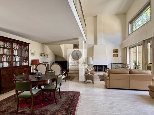 Maison à vendre 1 150 000 € 8 pièces 5 chambres 220 m² 936 m² de terrain Valence 26000