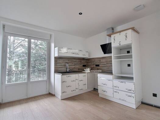 Appartement à louer - Première occupation 1 300 € 4 pièces 3 chambres 94,6 m² 1er étage Plaine d'Albertville Albertville 73200