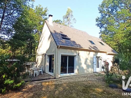 Maison à vendre 177 000 € 6 pièces 4 chambres 133 m² 2 314 m² de terrain Sommecaise 89110