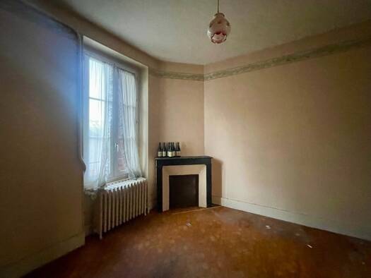 Maison à vendre 38 600 € 4 pièces 2 chambres 93 m² Saint Genest-La Butte Nevers 58000