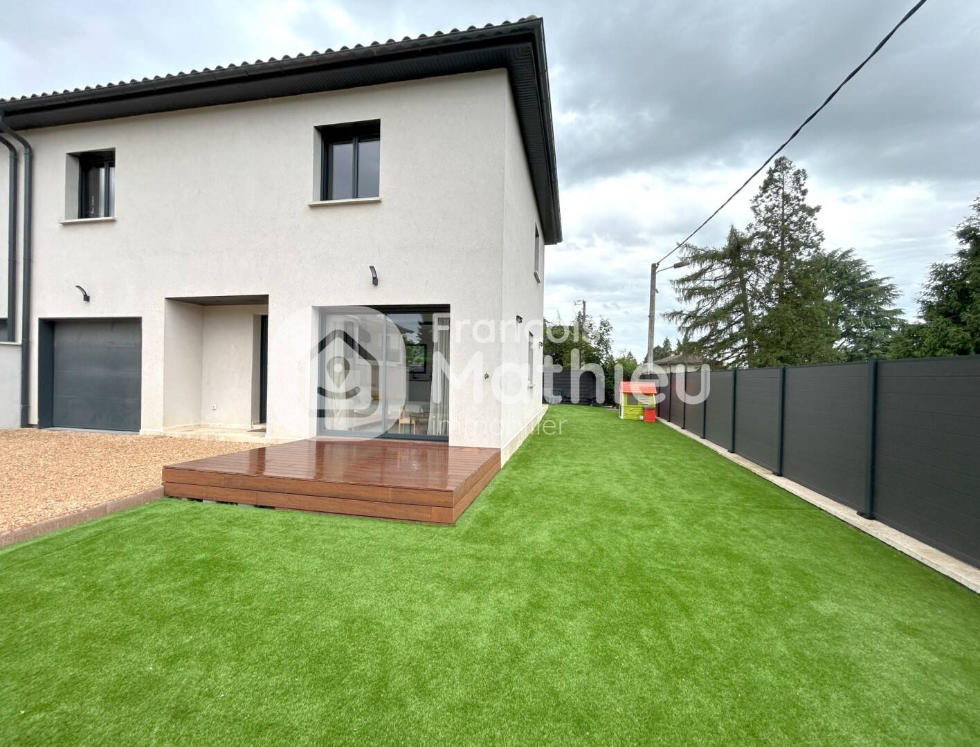 Maison à vendre, 104m², MONTMERLE SUR SAONE