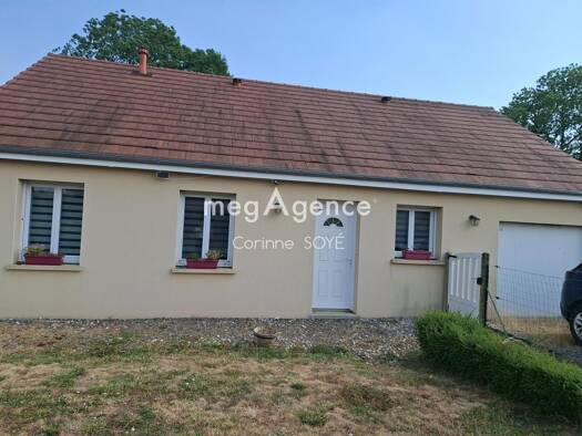 Maison de plain-pied à vendre 156 250 € 4 pièces 2 chambres 70 m² 1 080 m² de terrain Aunou-sur-Orne 61500