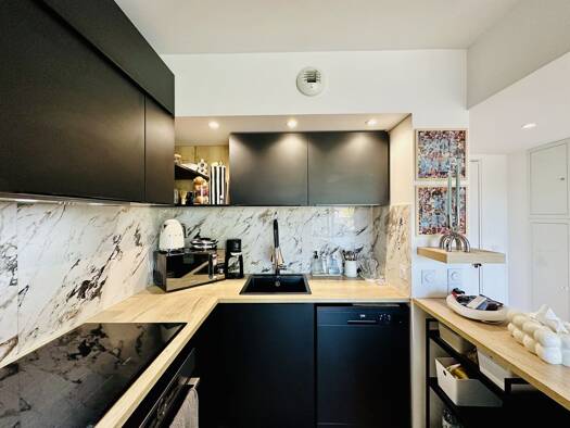 Appartement à vendre 363 900 € 3 pièces 2 chambres 62 m² Étage 2/3 Lattes 34970