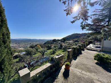 Maison de plain-pied à vendre 513 000 € 4 pièces 3 chambres 97 m² 1 529 m² de terrain Sollies Ville 83210