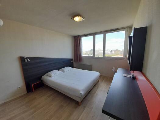 Appartement à vendre 69 000 € 1 pièce 21 m² 4ème étage La Guinet Chevilly-Larue 94550