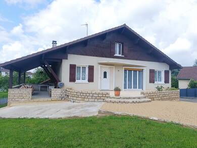 Maison de ville à vendre 210 000 € 5 pièces 4 chambres 126 m² 1 233 m² de terrain Saint-Amour 39160