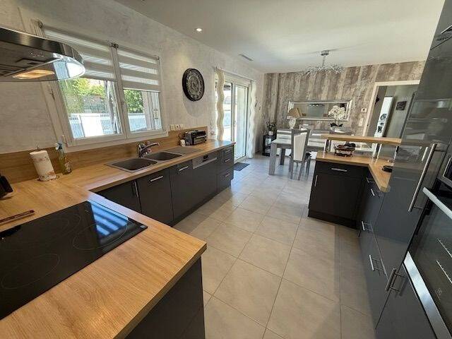 Maison à vendre, 110m², SAINT LAURENT DES ARBRES