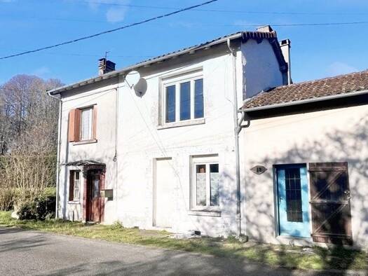 Maison à vendre 66 780 € 5 pièces 2 chambres 100 m² 448 m² de terrain Châlus 87230