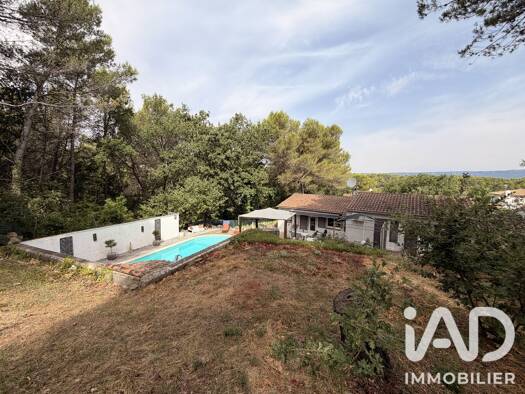 Maison de plain-pied à vendre 449 000 € 4 pièces 2 chambres 94 m² 1 195 m² de terrain La Roque-d'Anthéron 13640
