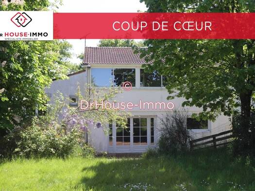 Maison de plain-pied à vendre 238 000 € 9 pièces 5 chambres 182 m² 5 240 m² de terrain La Guyonniere 85600