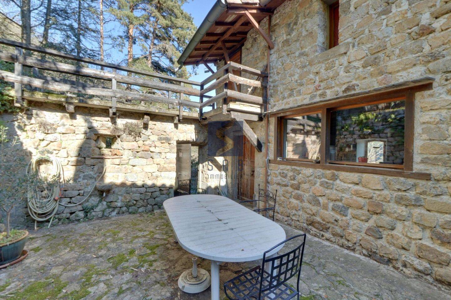 Maison à vendre, 195m², SAINT SAUVEUR DE MONTAGUT