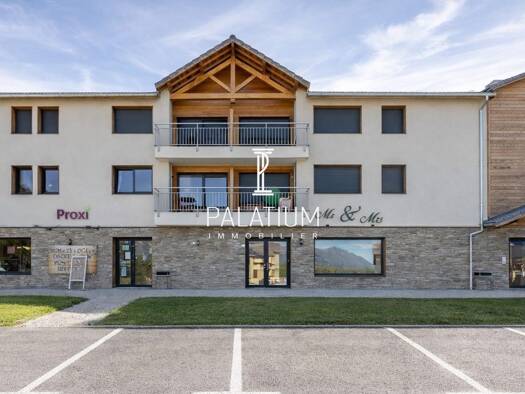 Local commercial à vendre 139 000 € 54 m² de surface de vente Ancelle 05260