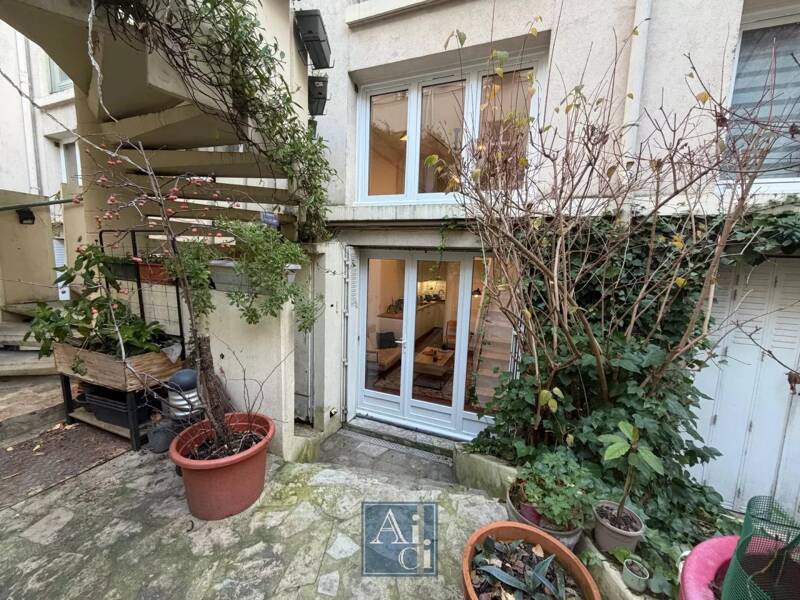 Maison à louer, 24m², PARIS 11E