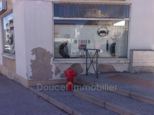 Local commercial à louer 1 950 € 425 m² de surface de vente Béziers 34500