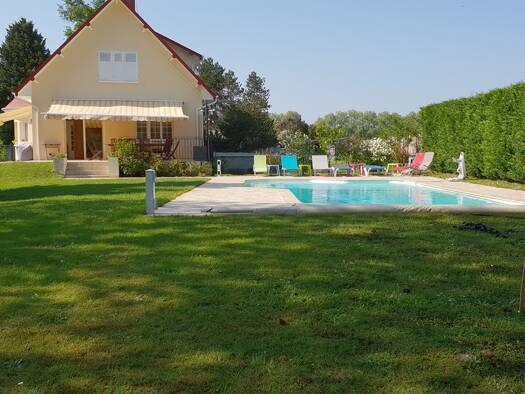 Maison à vendre 368 000 € 6 pièces 5 chambres 173 m² 2 581 m² de terrain Nord Est Chécy 45430