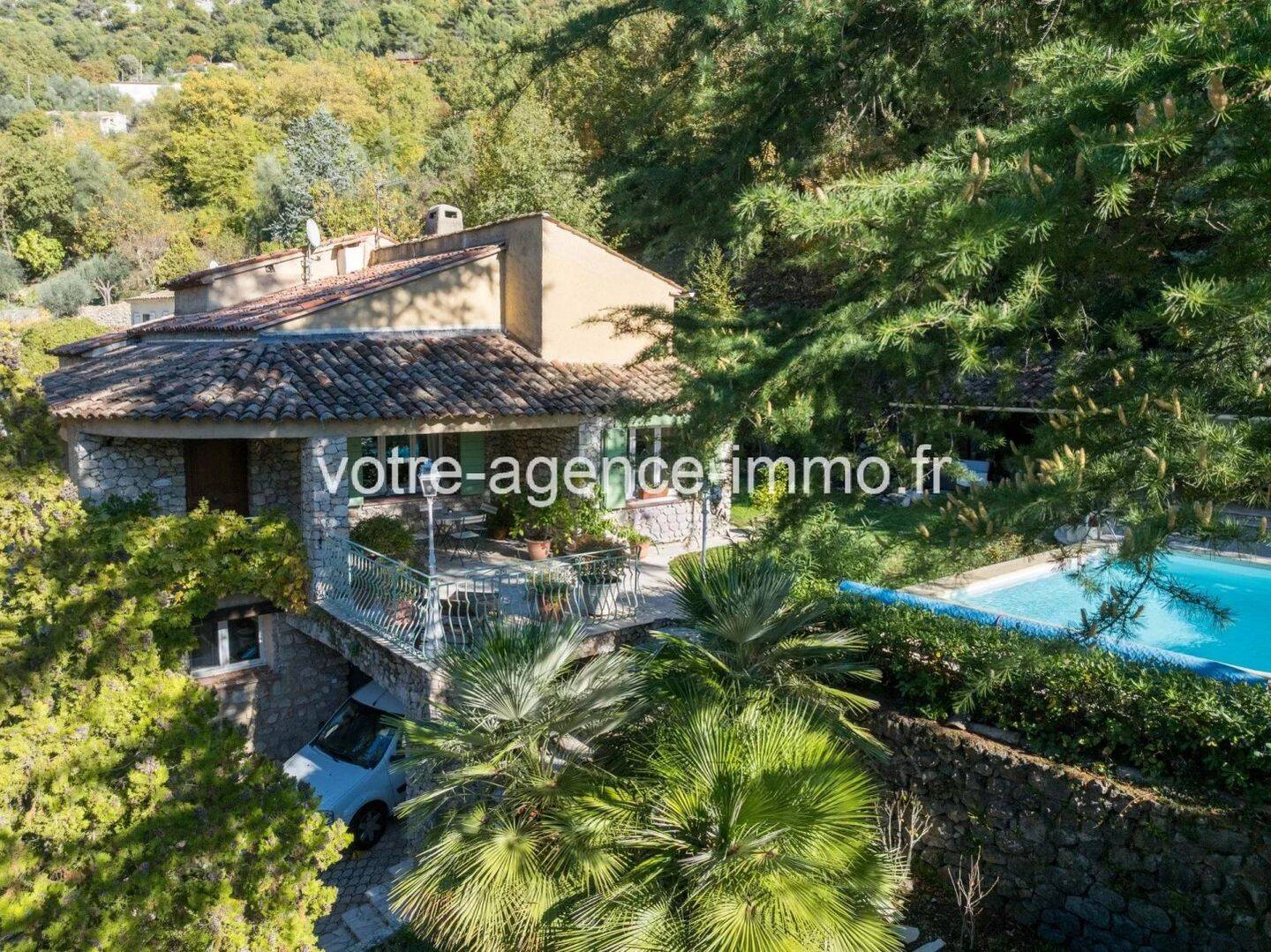 Maison à vendre, 276m², TOURRETTE LEVENS